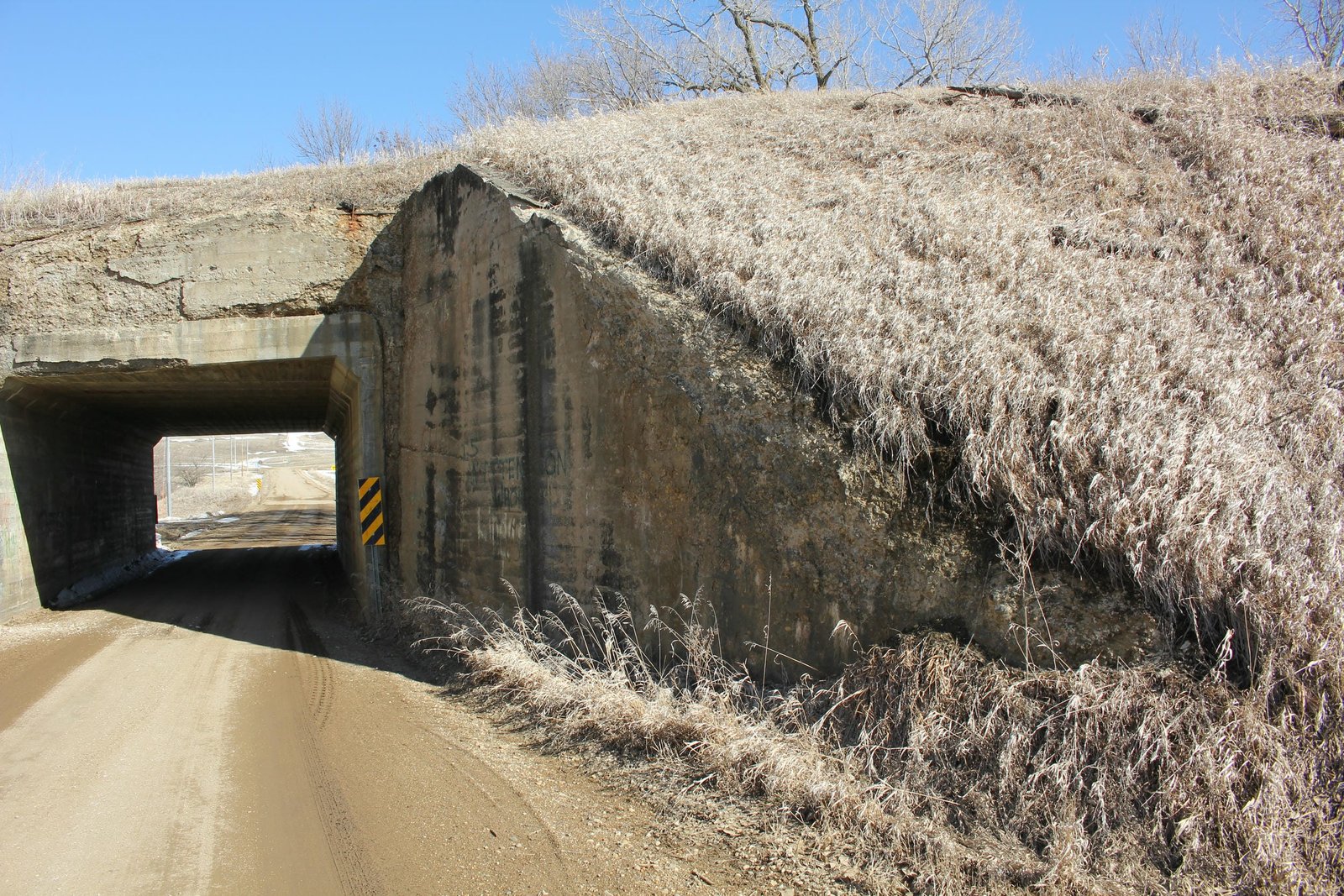 Southeast wing wall